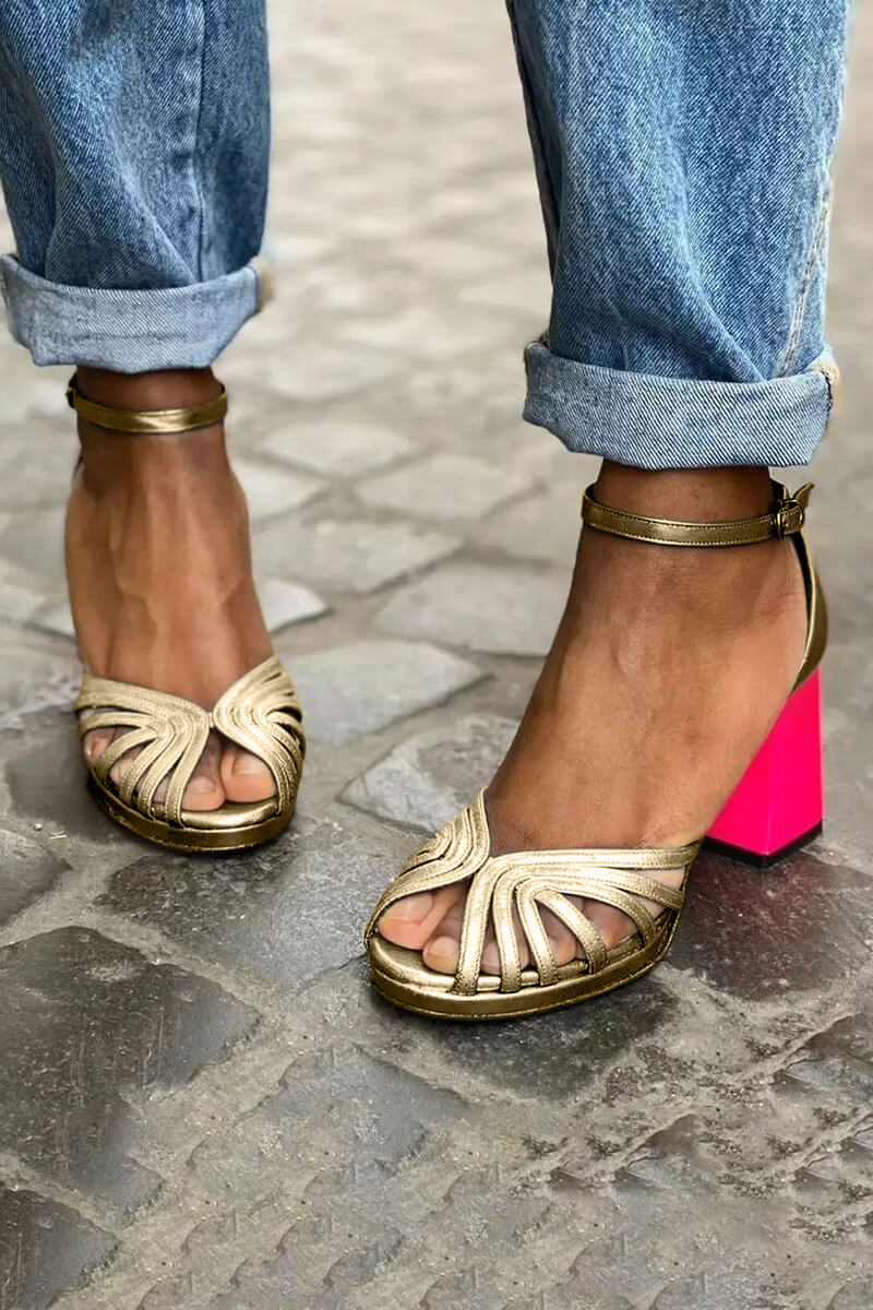 Gold / 11