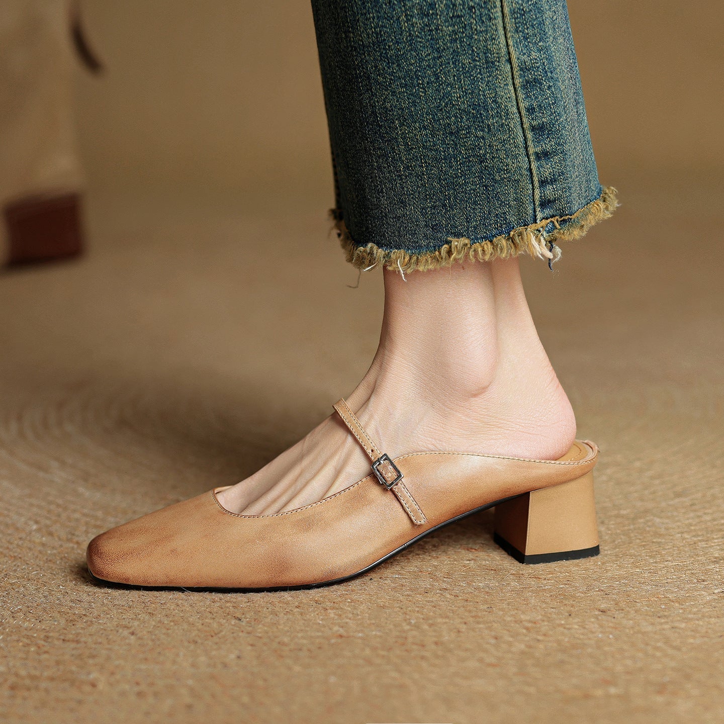 Almond Beige / 10